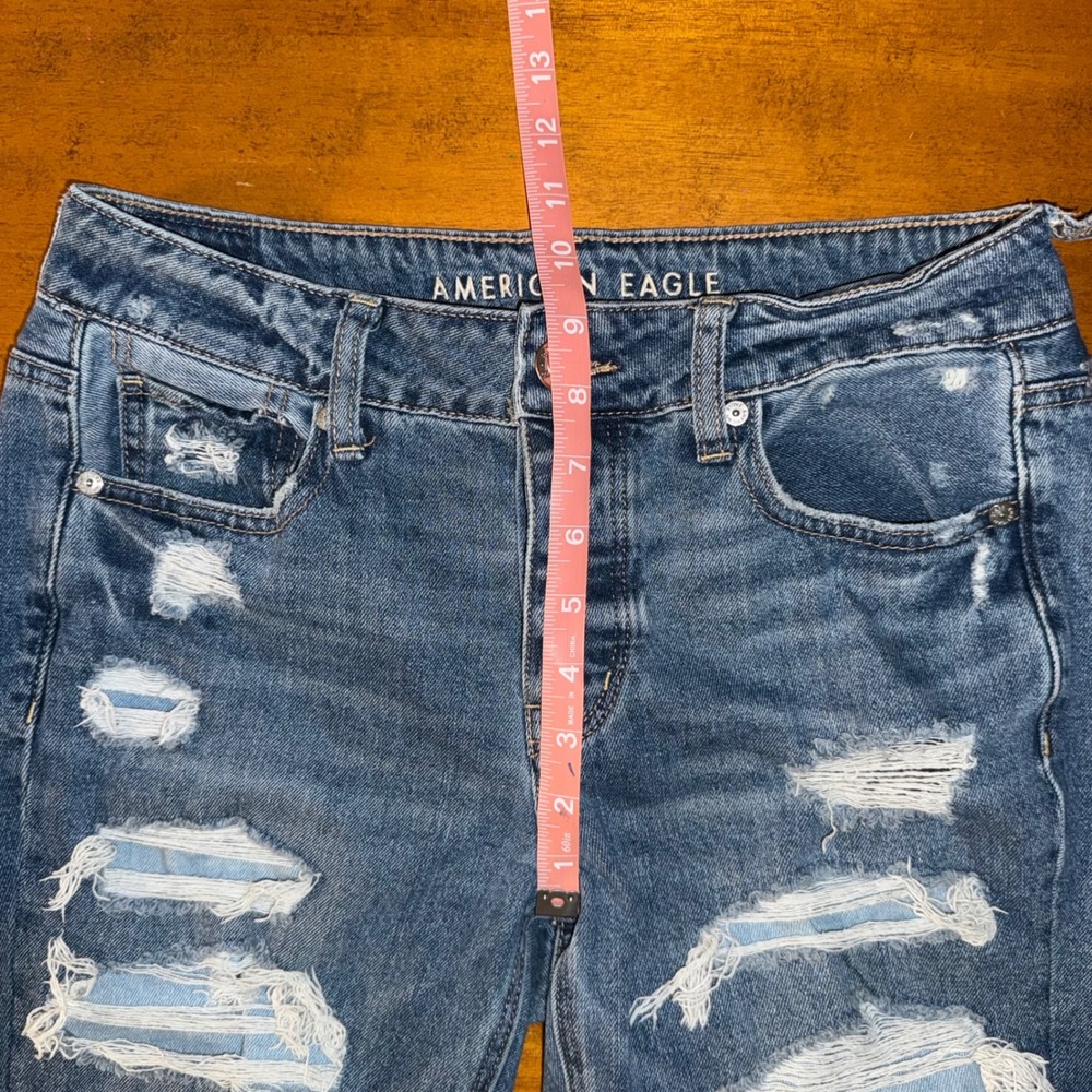 American Eagle Distressed Ripped Mom Jeans Women's Size 4 Button Fly - Picture 9 of 12